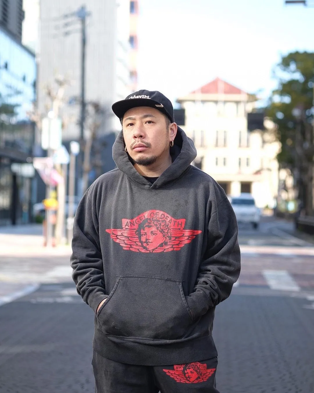 SAINT Mxxxxxx ANGEL HOODIE/BLK Angel Rebirth Crack Printed Retro Distressed Hoodie Assute dyeing, full-length spray-on fade, heavy fermentation wash, NEW VINTAGE texture, factory four-needle and six-thread workmanship, boneless patchwork, more comfortable to wear, genuine level crack print/accessories restored